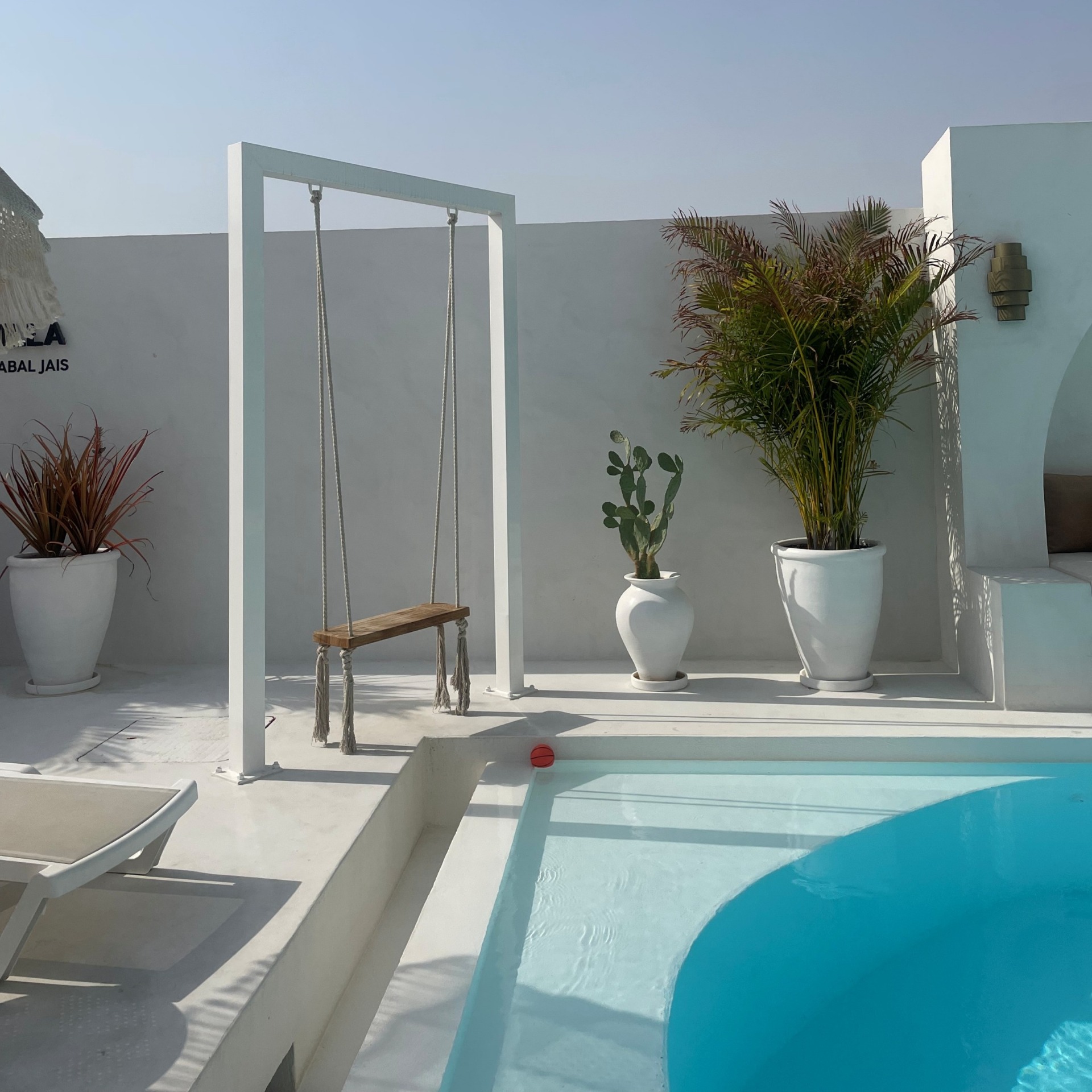 CEMENTO POOL